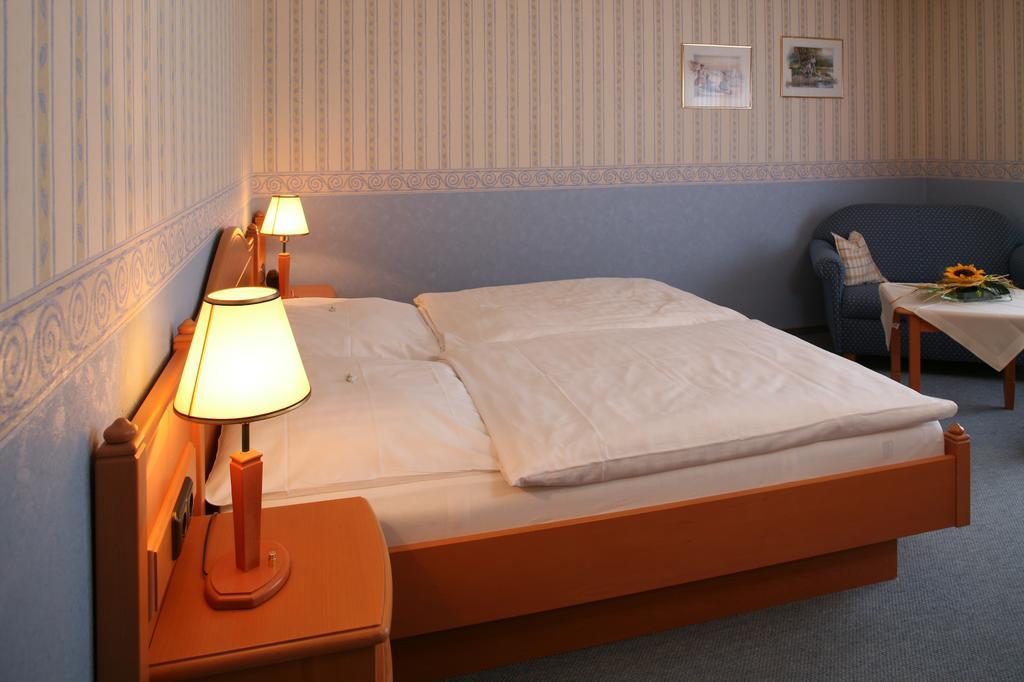 Landhotel Teuteberg Bad Arolsen Zimmer foto